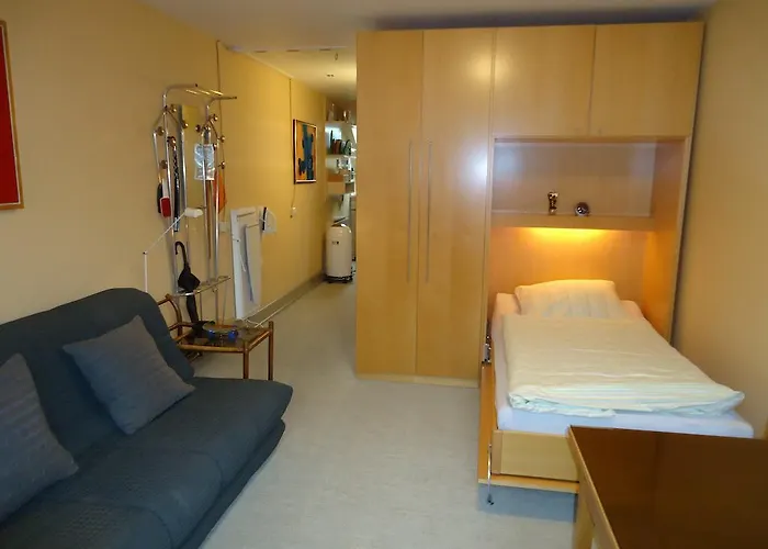 Guest house Air Boardinghouse Tulip Stockum, Zu Fuss - 3 Minuten Zur Messe Dusseldorf