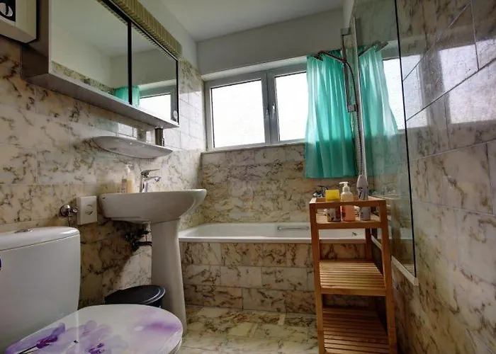 Guest house Air Boardinghouse Tulip Stockum, Zu Fuss - 3 Minuten Zur Messe