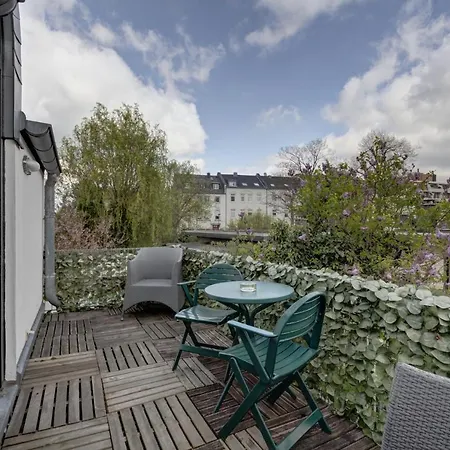 Air Boardinghouse Tulip Stockum, Zu Fuss - 3 Minuten Zur Messe בית הארחה