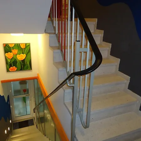 Gasthof Air Boardinghouse Tulip Stockum, Zu Fuß - 3 Minuten Zur Messe 4*