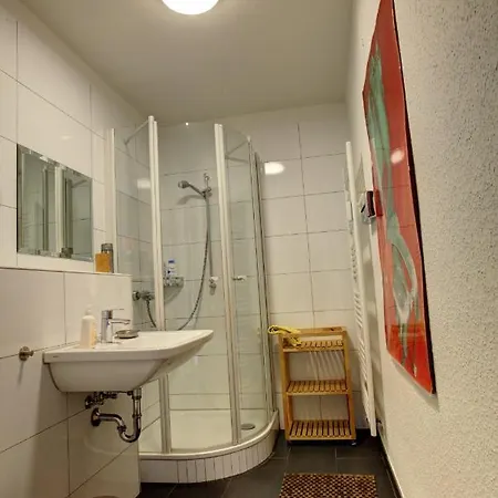 Gasthof Air Boardinghouse Tulip Stockum, Zu Fuß - 3 Minuten Zur Messe Düsseldorf